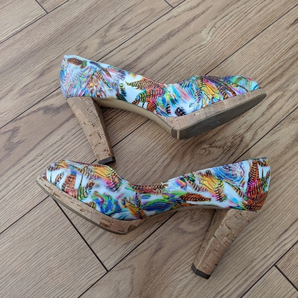 𝅺peter kaiser open toed tropical vacation heels with wood bottoms